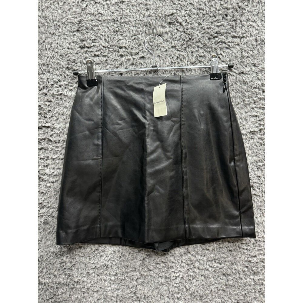 NWT Abercrombie & Fitch Women's Black Vegan Leather Mini Skort Size XS